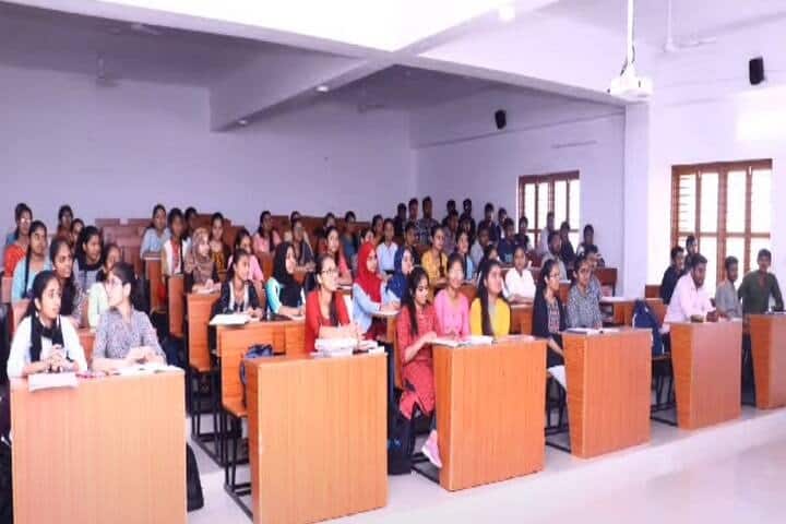 Dr Vasant Parikh Ayurvedic Medical College campus in Vadnagar, Gujarat, India — photo 4