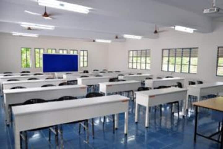 Sri Manakula Vinayagar School of Architecture campus in Mannadipet, Puducherry, India — photo 3