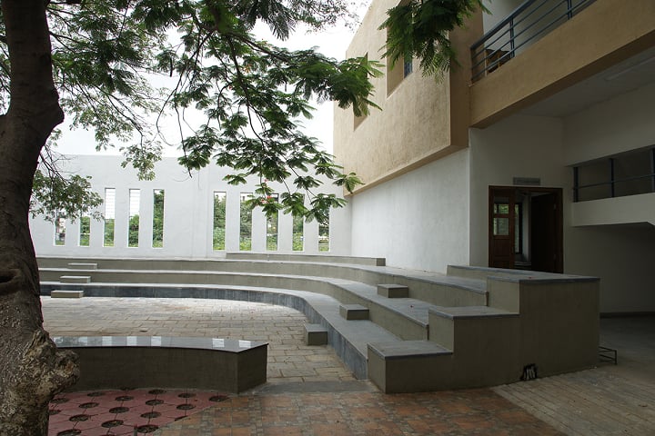 Solapur Education Society's College of Architecture campus in Solapur, Maharashtra, India — photo 2