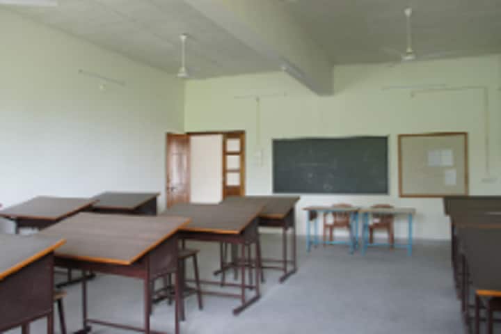 Solapur Education Society's College of Architecture campus in Solapur, Maharashtra, India — photo 5