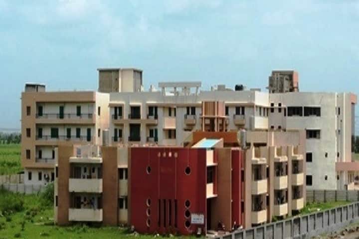 Vidyabharti Trust College of Master in Computer Application campus in Surat, Gujarat, India — photo 1