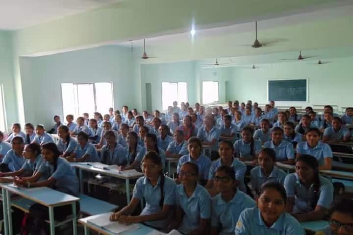 Shri Odhajibhai Ravjibhai Bhalodiya Mahila Science College campus in Morbi, Gujarat, India — photo 4