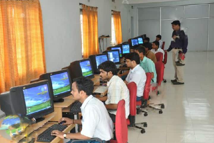 Koringa College of Pharmacy campus in Korangi, Andhra Pradesh, India — photo 4