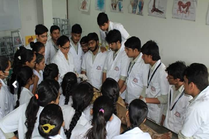 Shree Swaminarayan Homeopathic College campus in Gandhinagar, Gujarat, India — photo 2