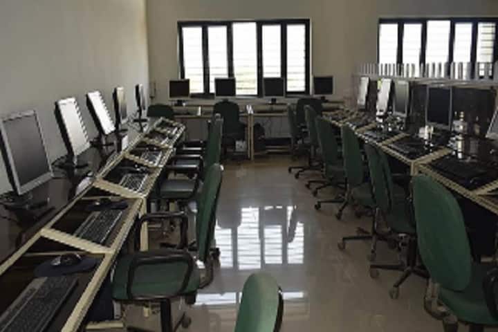 KK Wagh Institute of Pharmacy campus in Chandori, Maharashtra, India — photo 5