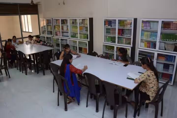 Shri BG Garaiya Ayurveda College campus in Rajkot, Gujarat, India — photo 6