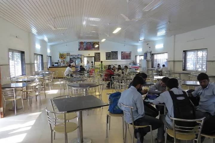 KK Wagh College of Pharmacy campus in Nashik, Maharashtra, India — photo 2