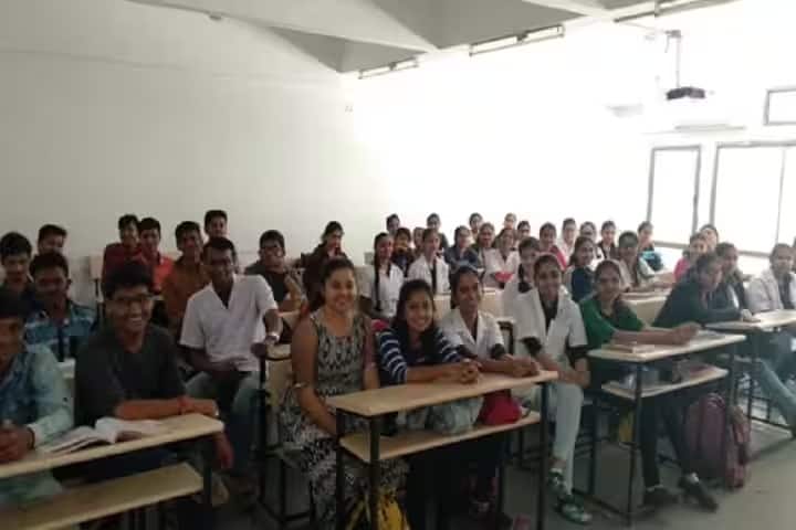 Ananya College of Ayurved campus in Kalol, Gujarat, India — photo 2