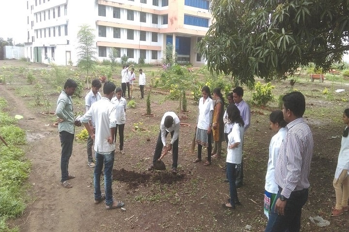 Matoshri Aasarabai Darade Ayurved College campus in Babhulgaon, Maharashtra, India — photo 5