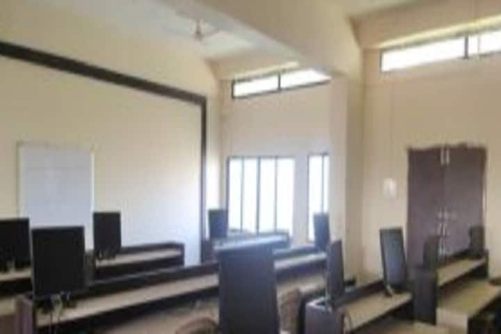 Kisan Vidya Prasarak Sansthas Institute of Pharmaceutical Education campus in Dhule, Maharashtra, India — photo 4