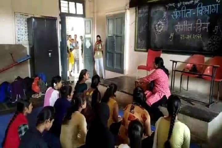 Kanya Mahavidyalaya campus in Miraj, Maharashtra, India — photo 4