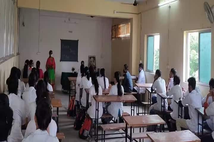 Dhanvantari Ayurveda College campus in Mahisagar, Gujarat, India — photo 5