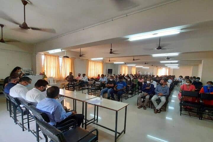 Indian Institute of Ayurved Research and Hospital campus in Rajkot, Gujarat, India — photo 3