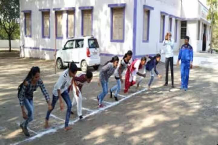 Kavi Shree Daad Government Arts and Commerce College campus in Paddhari, Gujarat, India — photo 3
