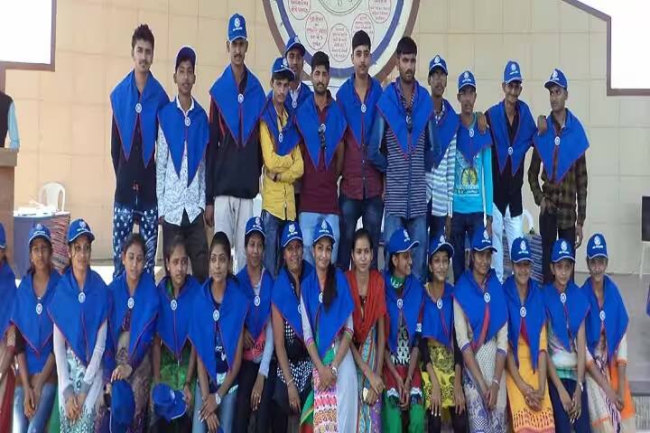 Kavi Shree Daad Government Arts and Commerce College campus in Paddhari, Gujarat, India — photo 6
