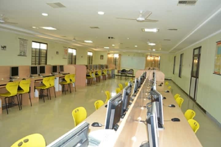 Sri Vidya College of Engineering and Technology campus in Virudhunagar, Tamil Nadu, India — photo 2