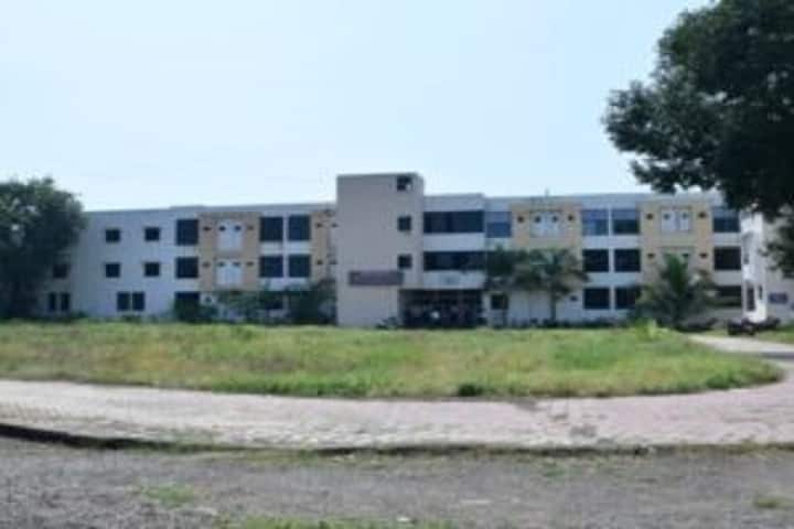KDMG's Ayurved Medical College and Hospital campus in Chalisgaon, Maharashtra, India — photo 1