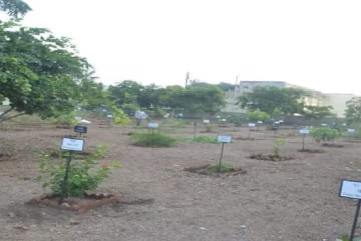 Netra Chikitsa Trust Ayurvedic College and Hospital campus in Amreli, Gujarat, India — photo 3