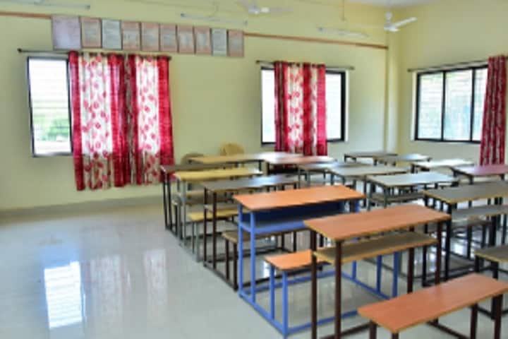 Dr Ulhas Patil Homoeopathic Medical College and Hospital campus in Jalgaon, Maharashtra, India — photo 4