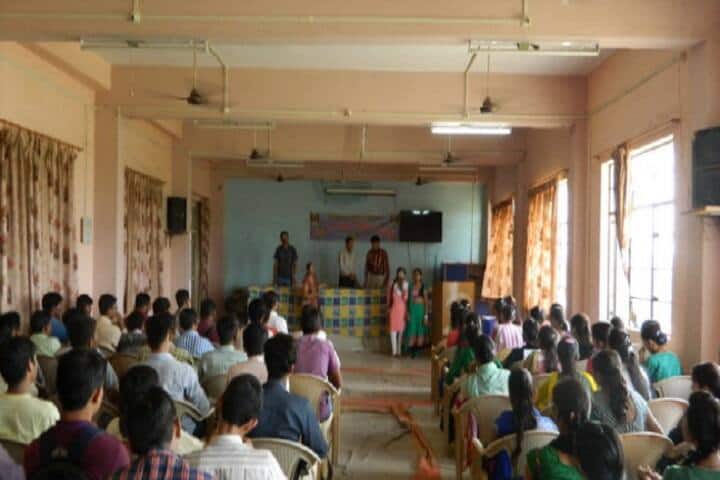 Smt GJ Sheth Commerce College campus in Morbi, Gujarat, India — photo 2