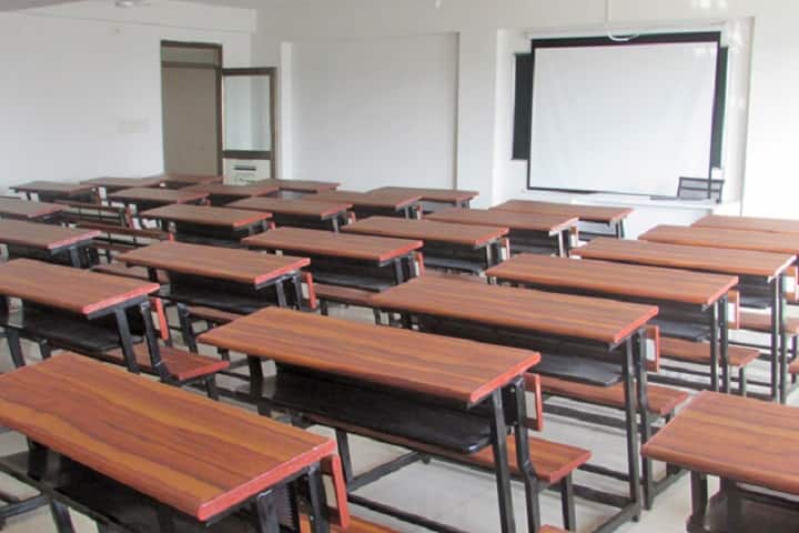 SKUM College of Physiotherapy campus in Ahmedabad, Gujarat, India — photo 2
