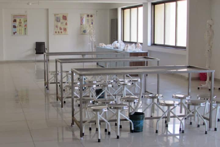 SKUM College of Physiotherapy campus in Ahmedabad, Gujarat, India — photo 5