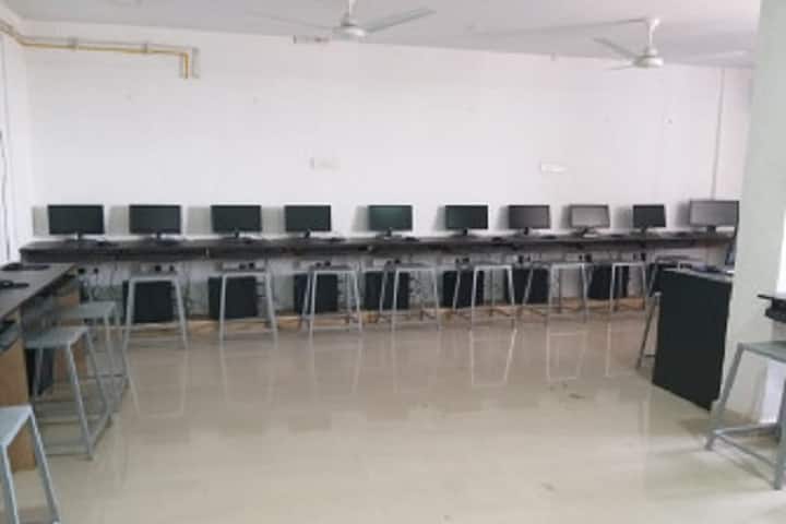 Svayambhu Institute of Nursing campus in Ahmedabad, Gujarat, India — photo 4