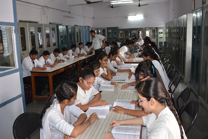 Shri Shamlaji Homoeopathic Medical College and Research Institute campus in Godhra, Gujarat, India — photo 5