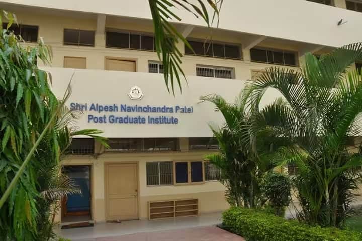 Shri Alpesh N Patel Post Graduate Institute of Science and Research campus in Anand, Gujarat, India — photo 1