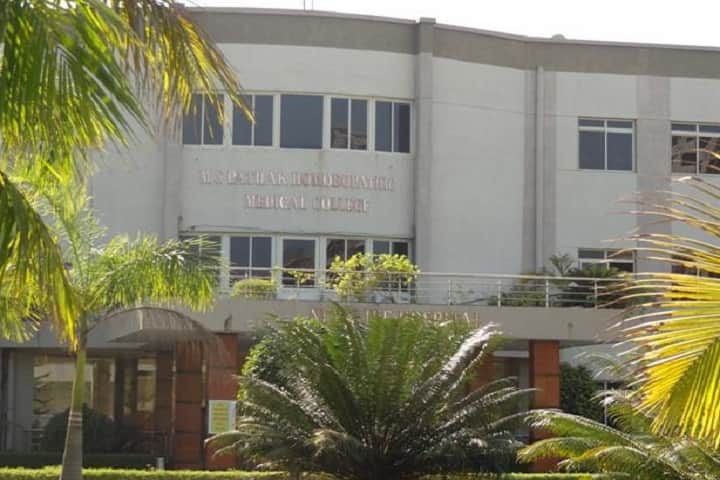 Pioneer Homoeopathic Medical College and Hospital campus in Vadodara, Gujarat, India — photo 2