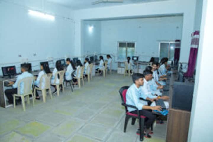 Jijamata College of Physiotherapy campus in Beed, Maharashtra, India — photo 4