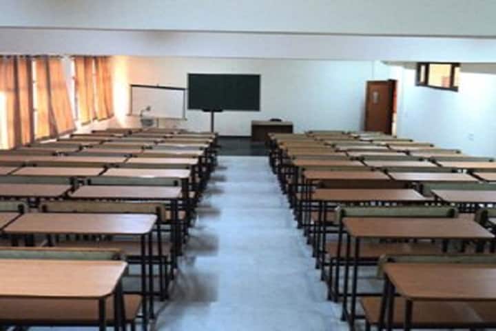 Gurukrupa College of Physiotherapy campus in Beed, Maharashtra, India — photo 2