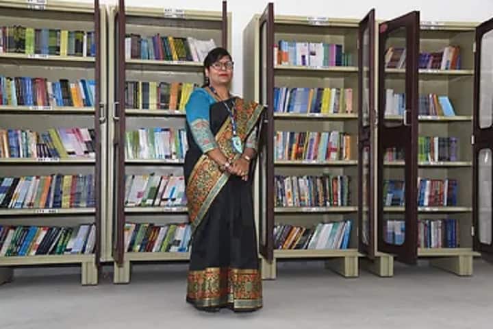 Lucknow Model College of Pharmacy campus in Lucknow, Uttar Pradesh, India — photo 6