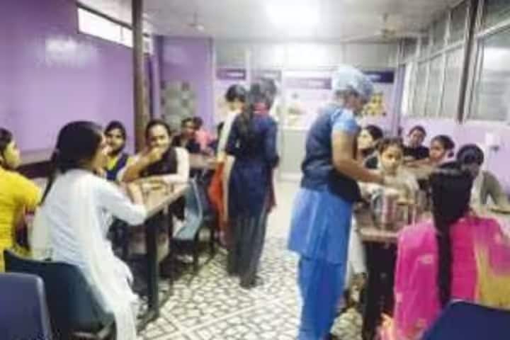 Apex College of Nursing campus in Varanasi, Uttar Pradesh, India — photo 3
