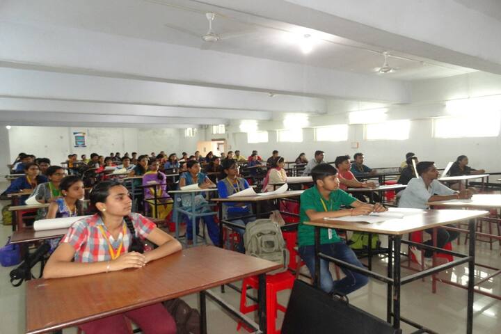 Yashoda College of Architecture campus in Satara, Maharashtra, India — photo 2
