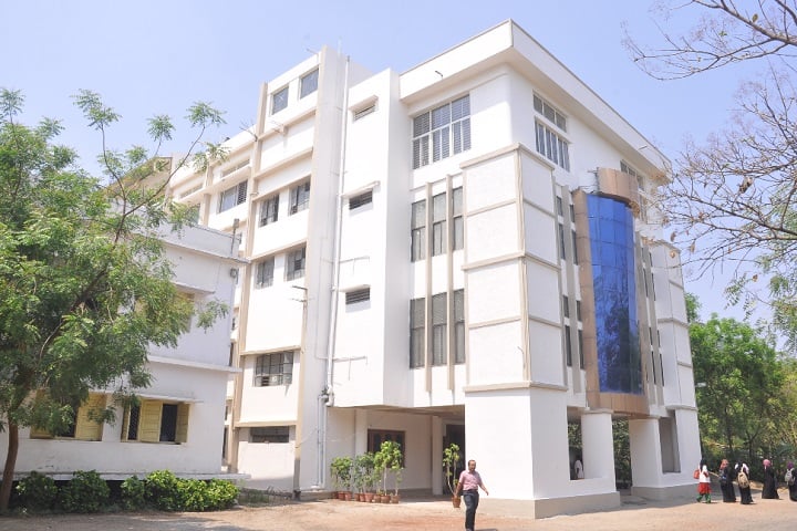 HKE Society's Dr Maalakaraddy Homoeopathic Medical College and Hospital campus in Kalaburagi, Karnataka, India — photo 1