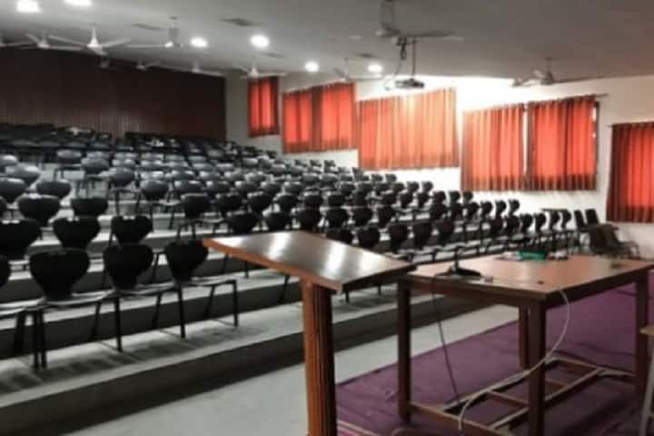 Smt Manoramabai Mundle College of Architecture campus in Nagpur, Maharashtra, India — photo 5