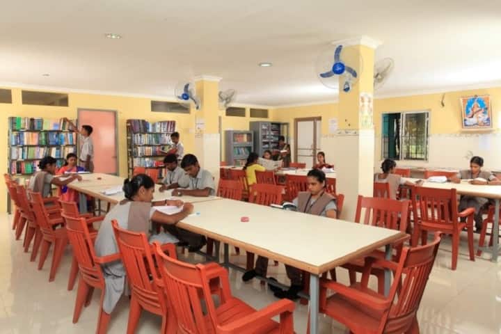 Vignesh Nursing College campus in Tiruvannamalai, Tamil Nadu, India — photo 2