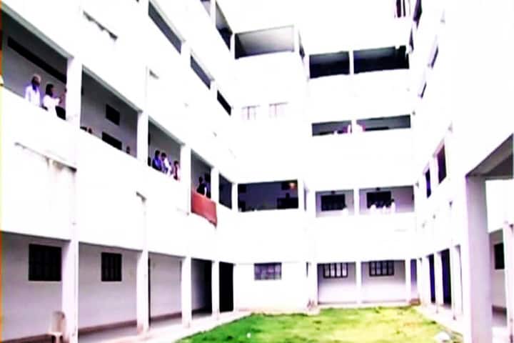Varadaraja Institute of Nursing Sciences campus in Tumkur, Karnataka, India — photo 1
