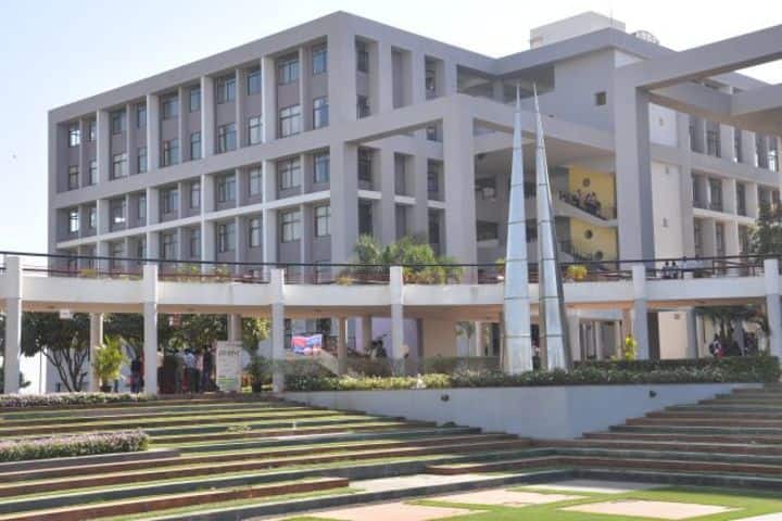 MET Institute of Technology Polytechnic campus in Nashik, Maharashtra, India — photo 1