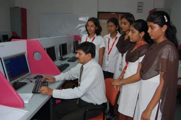 MET Institute of Technology Polytechnic campus in Nashik, Maharashtra, India — photo 5