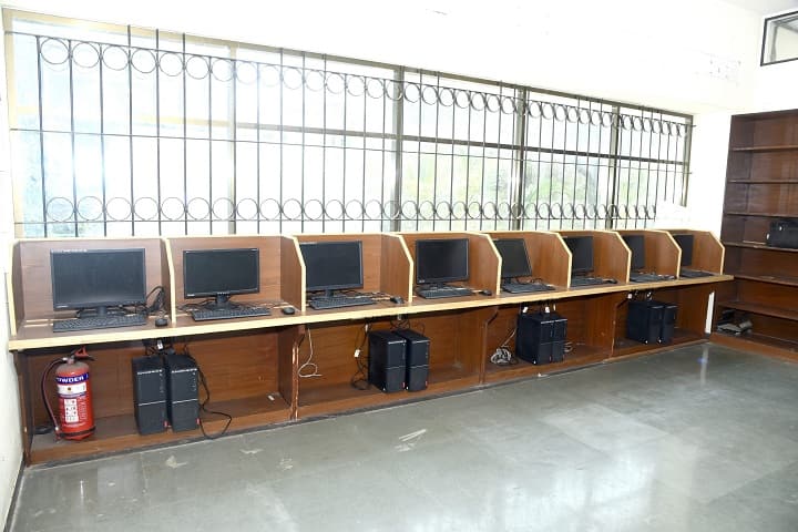 SNJB's Law College campus in Chandwad, Maharashtra, India — photo 3