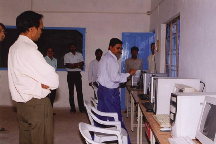 Manohar Naik Institute of Pharmacy campus in Umarkhed, Maharashtra, India — photo 4