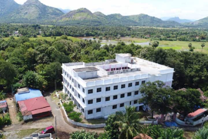 VR Krishnan Ezhuthachan Law College campus in Palakkad, Kerala, India — photo 1