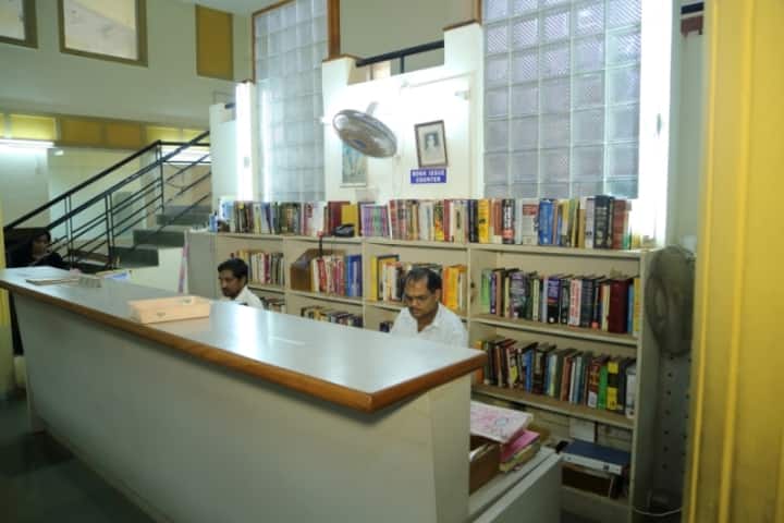 VM Salgaocar College of Law campus in Panjim, Goa, India — photo 3
