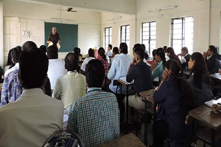 Shri Shivaji Maratha Society's Law College campus in Pune, Maharashtra, India — photo 2