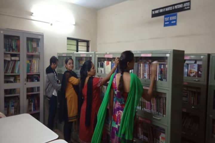 Shri Shivaji Maratha Society's Law College campus in Pune, Maharashtra, India — photo 5