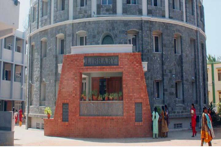 Nirmala College for Women campus in Coimbatore, Tamil Nadu, India — photo 3