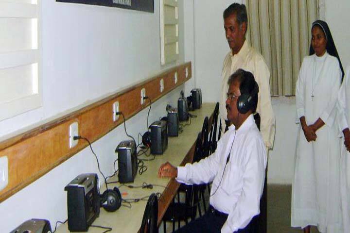 Nirmala College for Women campus in Coimbatore, Tamil Nadu, India — photo 4
