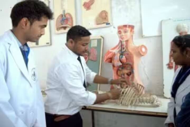 Combined PG Institute of Medical Sciences and Research campus in Dehradun, Uttarakhand, India — photo 3